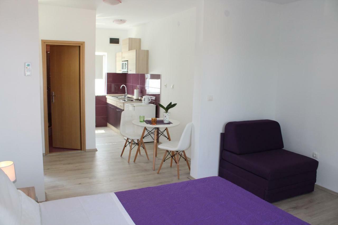 Apartment Tip Top โรวีน ภายนอก รูปภาพ