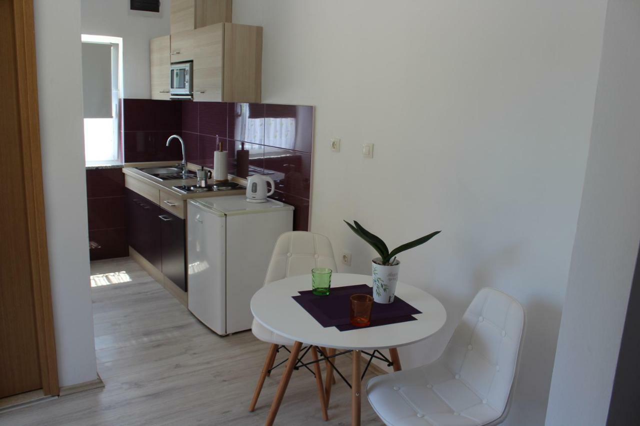 Apartment Tip Top โรวีน ภายนอก รูปภาพ